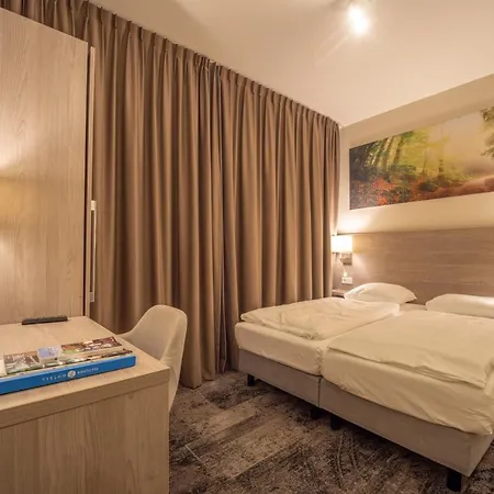 מלון Fletcher Restaurant De Geulvallei