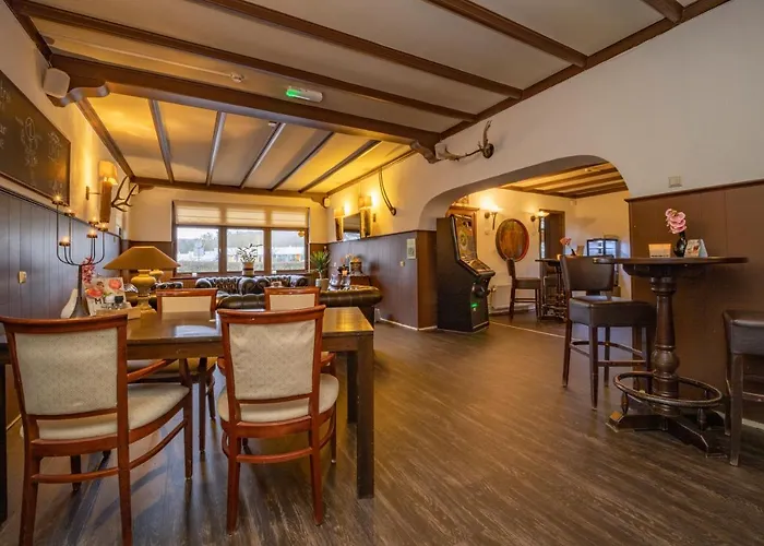 Hotel Fletcher Restaurant De Geulvallei 3*